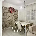 Deniz Vila *